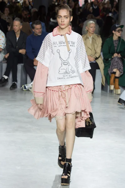 Look 15